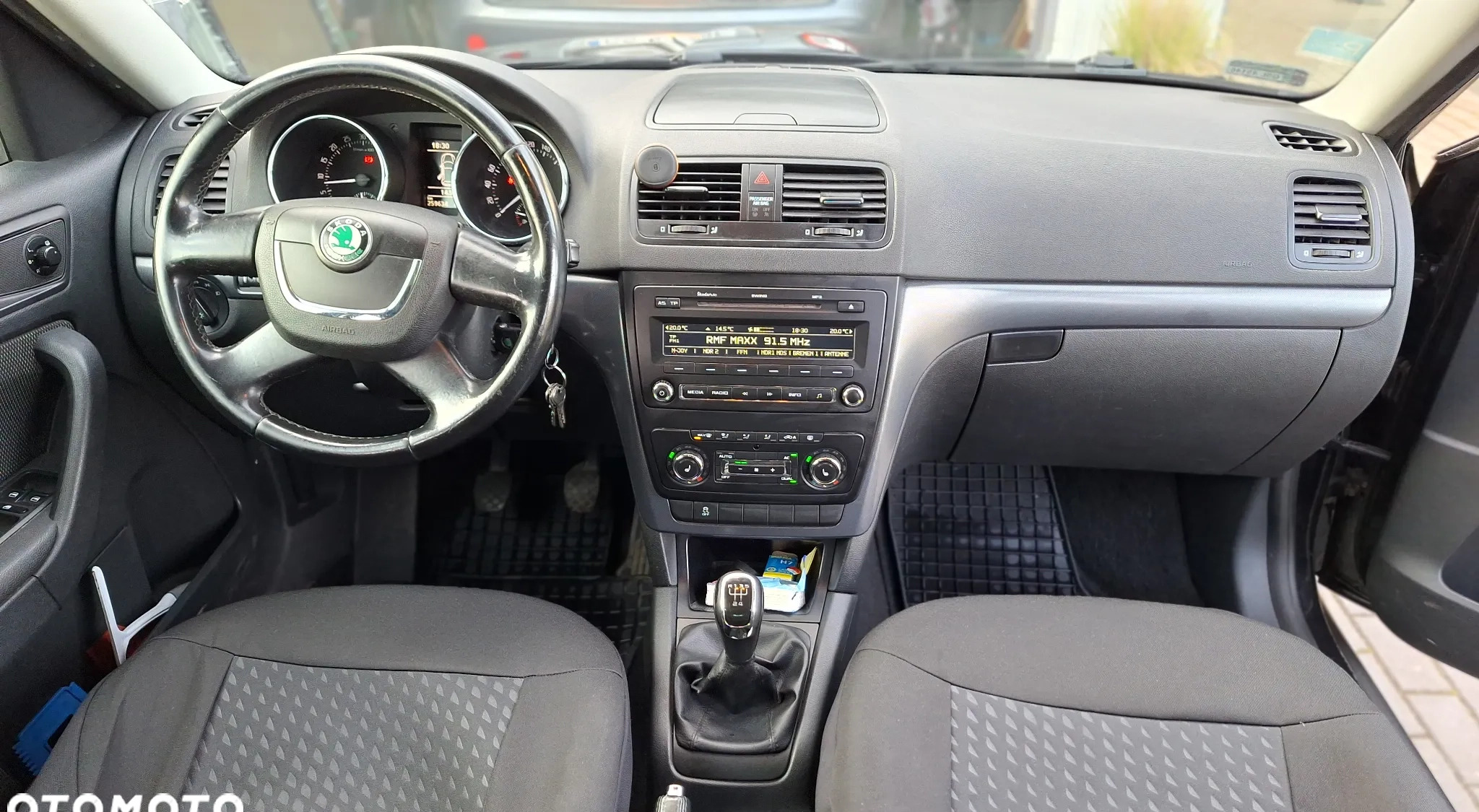 Skoda Yeti cena 28500 przebieg: 259500, rok produkcji 2012 z Słupsk małe 137